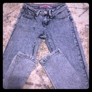 Distressed skinny jeans for girls